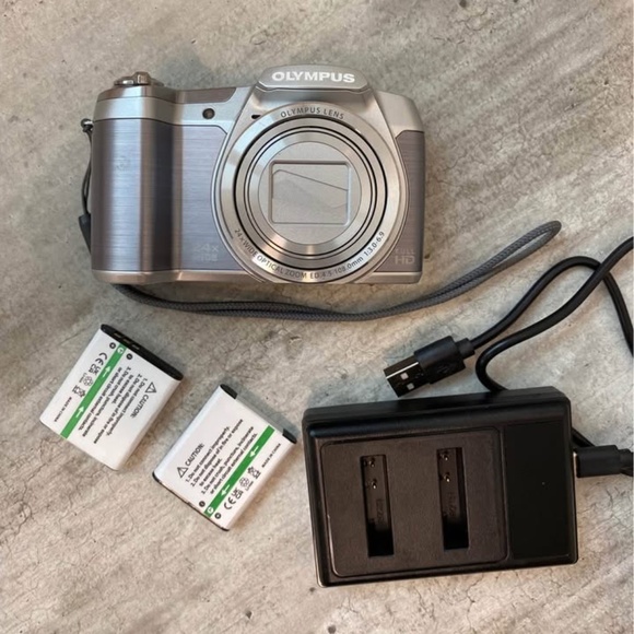 OLYMPUS Stylus SZ-16 Digital Camera - 16 Megapixel - 24x Zoom - Picture 1 of 8